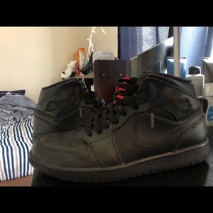 Jordan 1 Black